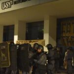 Vereadores provocam universitários em SP e ato tem confronto