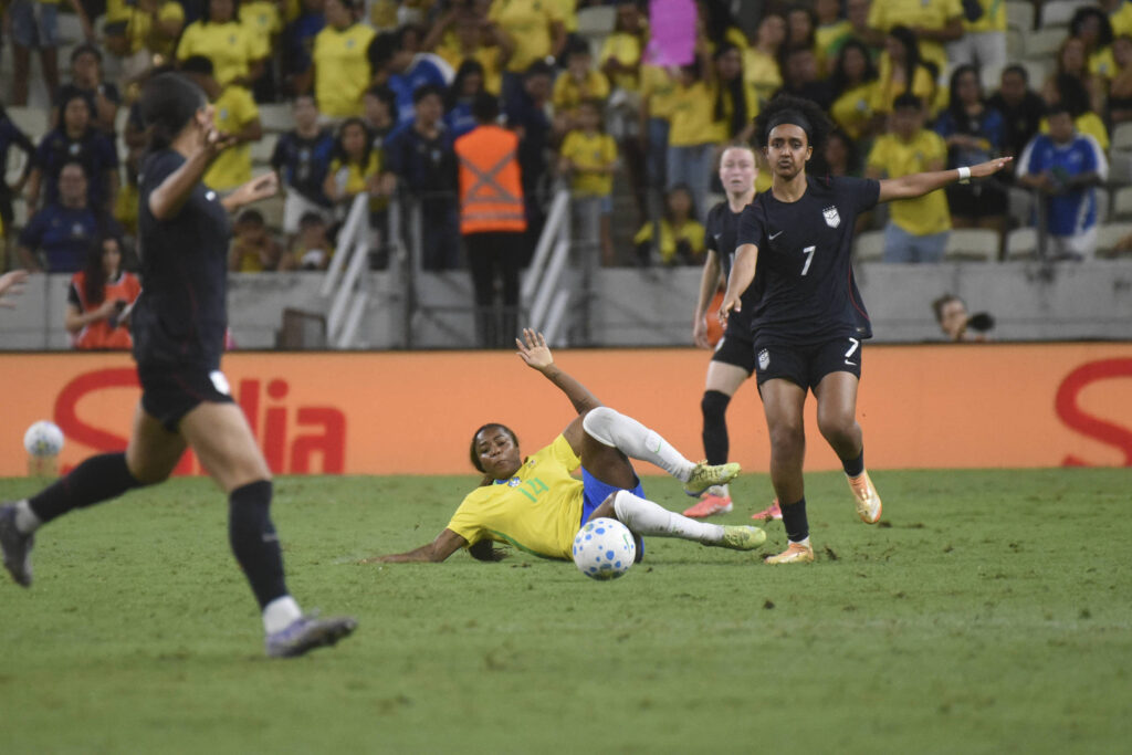 Brasil perde amistoso e cabeça para EUA na Arena Castelão - 10/06/2026 - Esporte