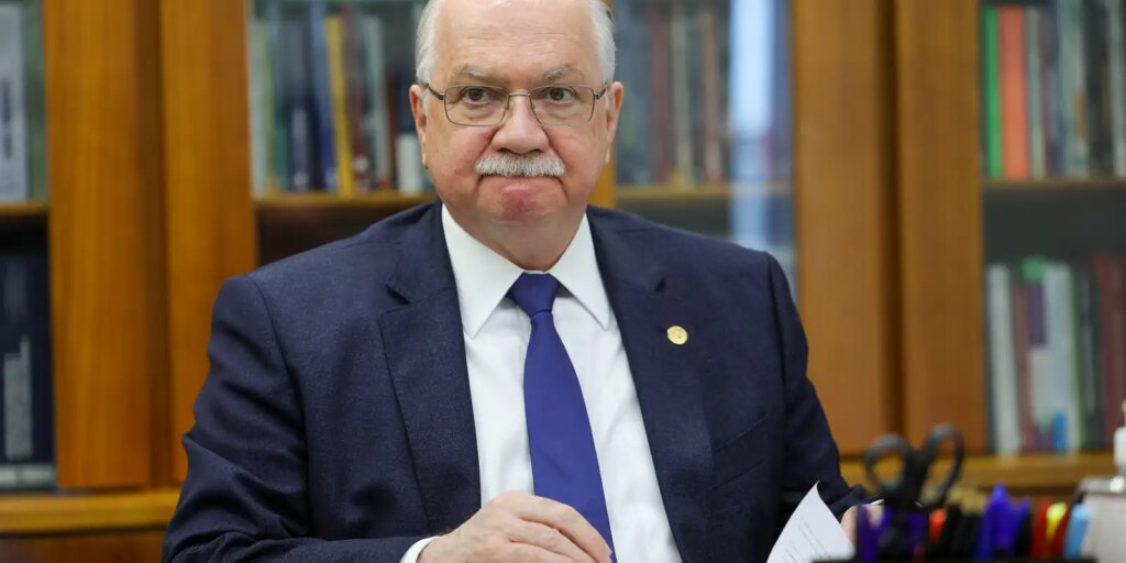Fachin diz que espera regras do STF para supersalários ainda em junho