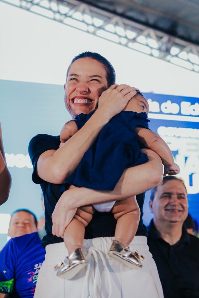 Govenadora Raquel Lyra percorre 2.800 km pelo Sertão e entrega mais de R$ 100 milhões em obras de água, educação e segurança