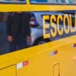 Mãe é presa após 'esquecer' os filhos no ônibus escolar em SC; motorista chamou a polícia