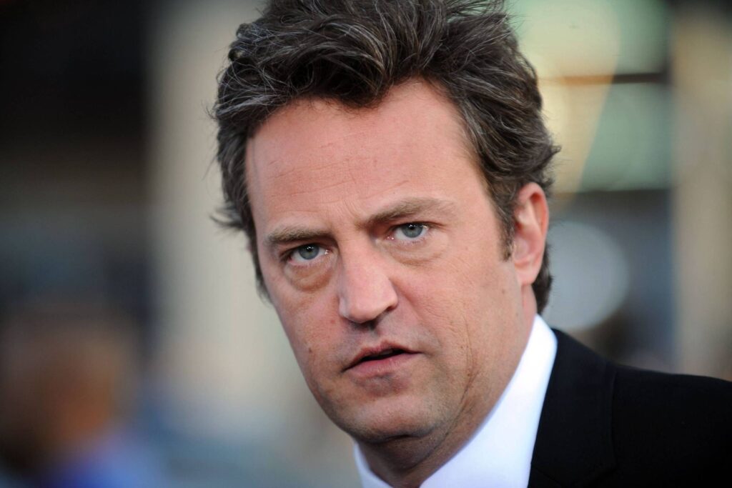 Médico de Matthew Perry diz que era traficante - 09/06/2026 - Ilustrada