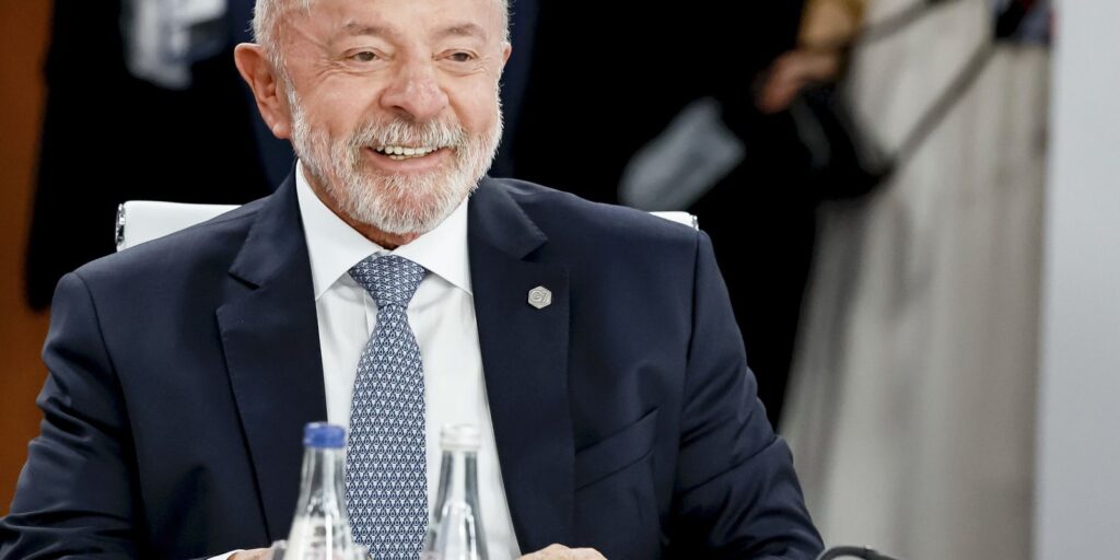 "Não se meta nas eleições no Brasil", diz Lula a Trump