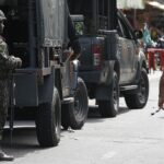 Polícia faz ação para cumprir 56 mandados de prisão na Maré, no Rio