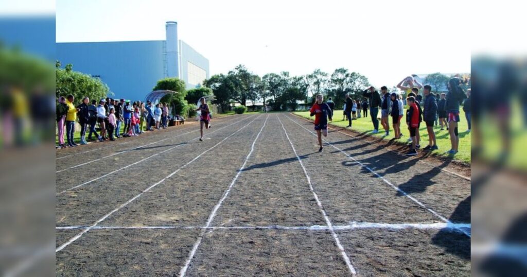 Prefeitura de Arapongas oferta aulas gratuitas de atletismo no Centro Social Urbano