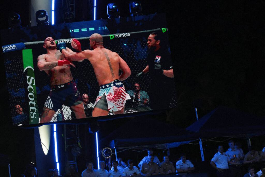 UFC: Poatan perde para francês em disputa na Casa Branca - 15/06/2026 - Esporte
