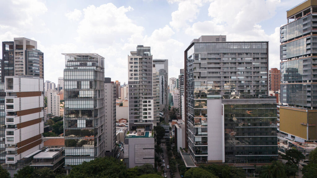 Crédito imobiliário cresce 23% e movimenta R$ 180 bi - 28/07/2026 - Economia