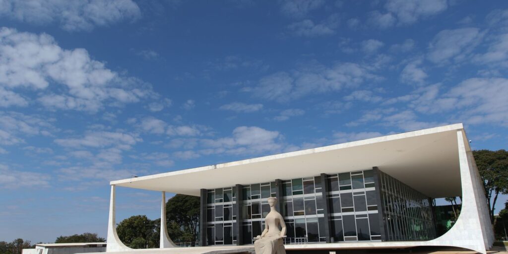 Defesa reforça pedido de manutenção da prisão domiciliar de Bolsonaro