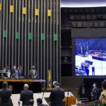 Dino intima partidos a explicar controle de emendas parlamentares