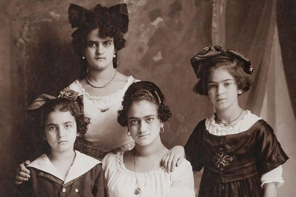 Frida Kahlo: quem foram as irmãs da artista mexicana - 25/07/2026 - Ilustrada