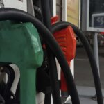 Gasolina com 32% de etanol deve ser R$ 0,03 mais barata, diz ministro