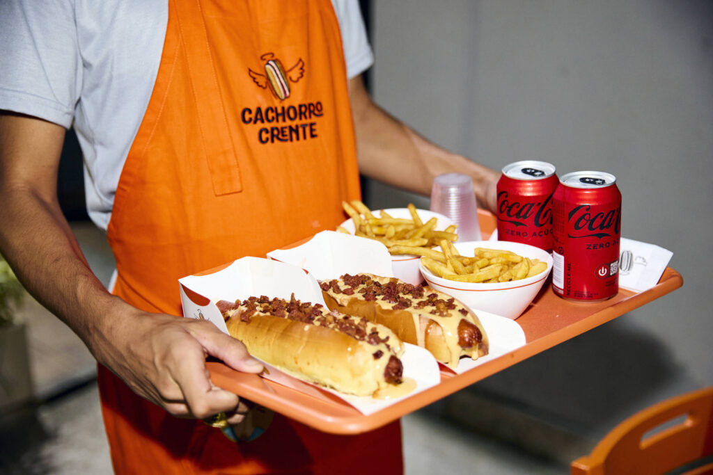 Marcas evangélicas têm cachorro crente e sex shop gospel - 04/07/2026 - Economia