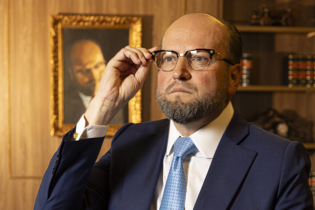 Quem é Nelson Wilians, alvo de operação sobre ICMS - 15/07/2026 - Economia