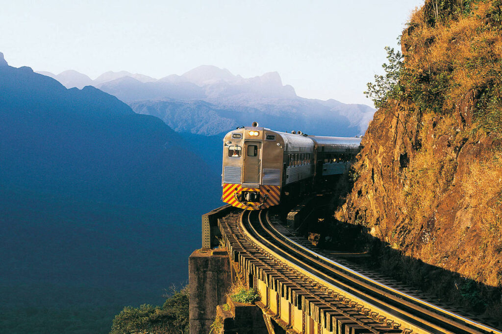 Trem mais famoso do país prevê transportar 290 mil passageiros em 2026 - 25/07/2026 - Sobre Trilhos