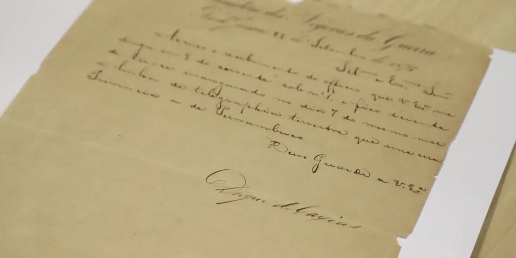 Venda ilegal de documentos históricos preocupa Arquivo Nacional