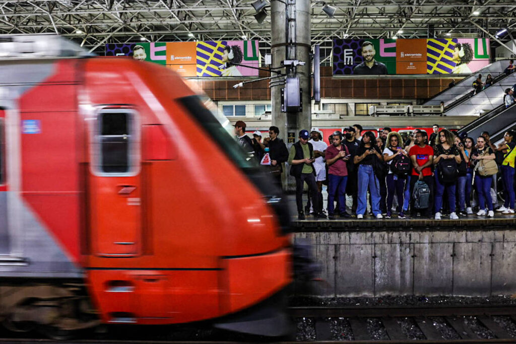 Alesp aprova governo de SP a absorver ferroviários da CPTM - 18/08/2026 - Cotidiano