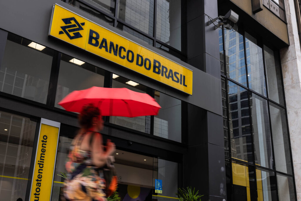 BB tem até R$ 100 bilhões para ser renegociado com nova MP - 13/08/2026 - Economia