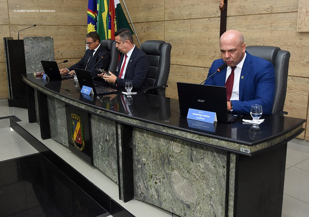 Câmara amplia debates sobre educação, transporte e políticas públicas na segunda sessão após o recesso