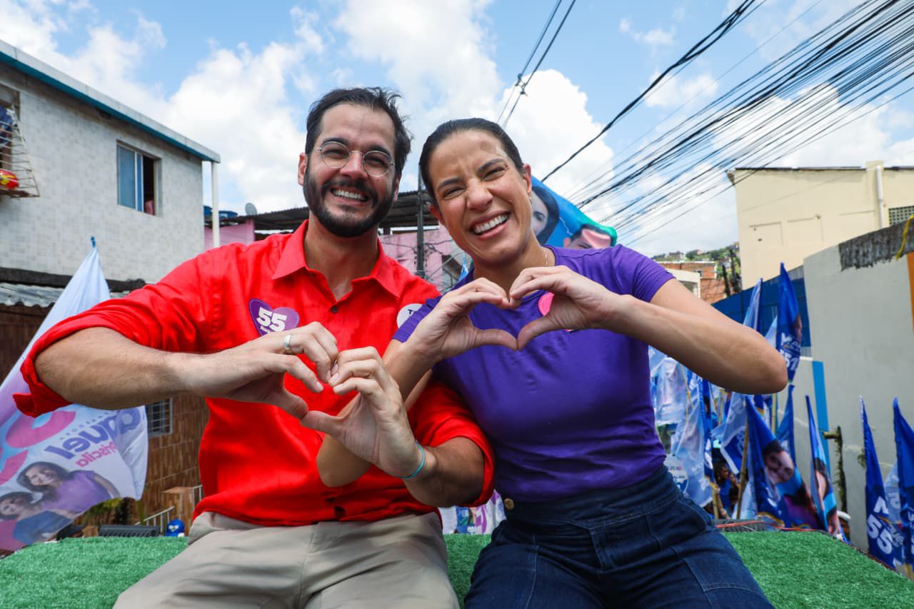 Em Palmares, Túlio Gadêlha se solidariza com Raquel Lyra após ataques em panfletos ofensivos