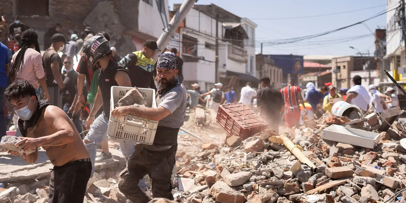 Forte terremoto deixa pelo menos 20 mortos na Colômbia
