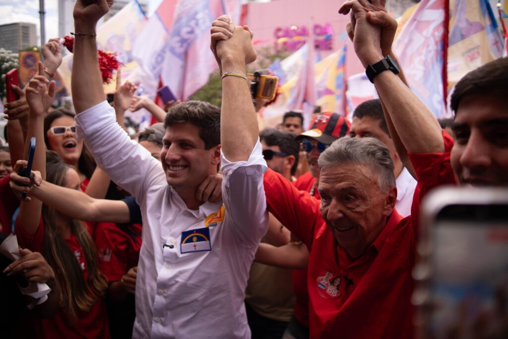 João Campos e Zé Queiroz avançam em território de Raquel Lyra e movimentam disputa política em Caruaru