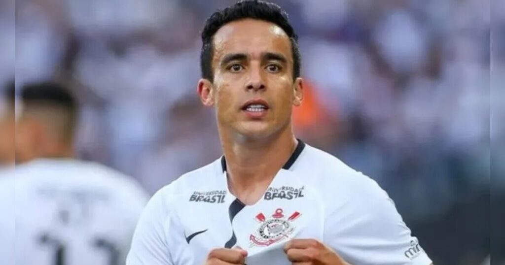 Justiça concede liberdade provisória sem fiança a ex-jogador Jadson após prisão por violência doméstica