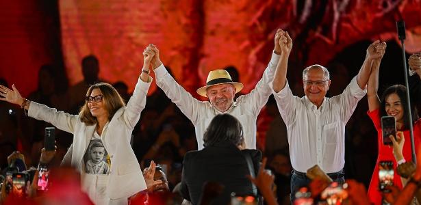Lula mostra a falta que o carisma de Bolsonaro fará a Flávio