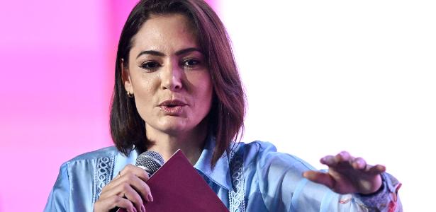 A ex-primeira-dama do Brasil, Michelle Bolsonaro, discursa durante o Encontro Nacional de Mandatos do Partido Liberal Mulher, em Brasília, em 6 de junho de 2025