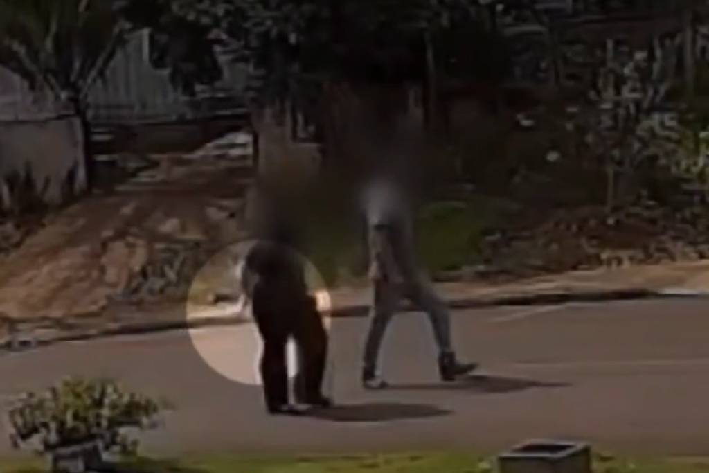 Mulher faz sinal de socorro e é salva de agressor no Paraná - 06/08/2026 - Cotidiano