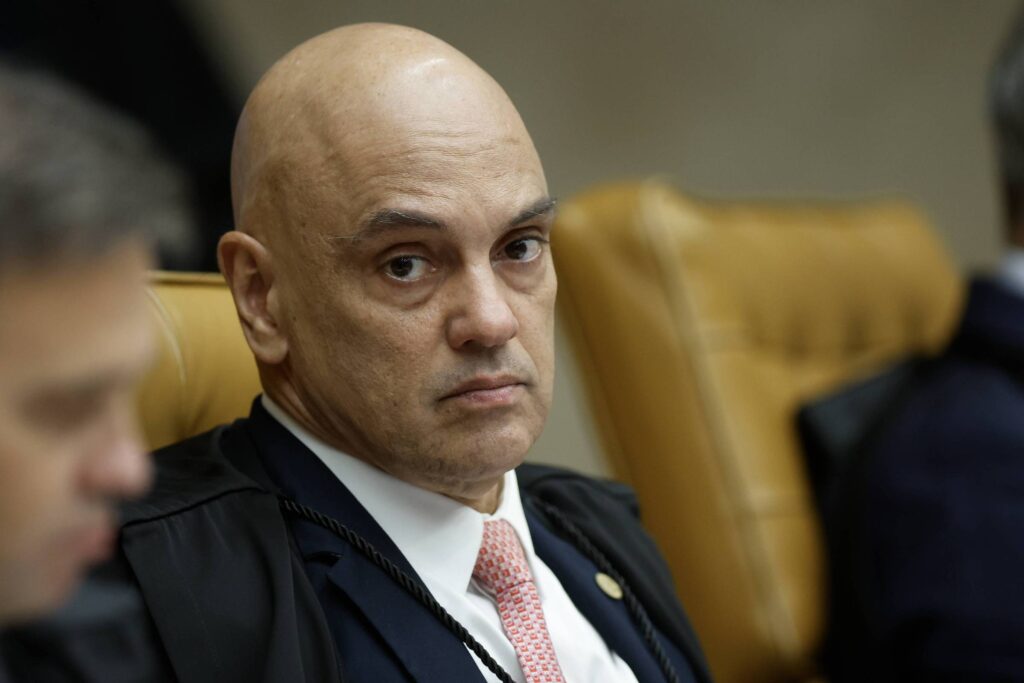 Ordem de Moraes em caso de jornalista gera dúvida - 12/08/2026 - Política