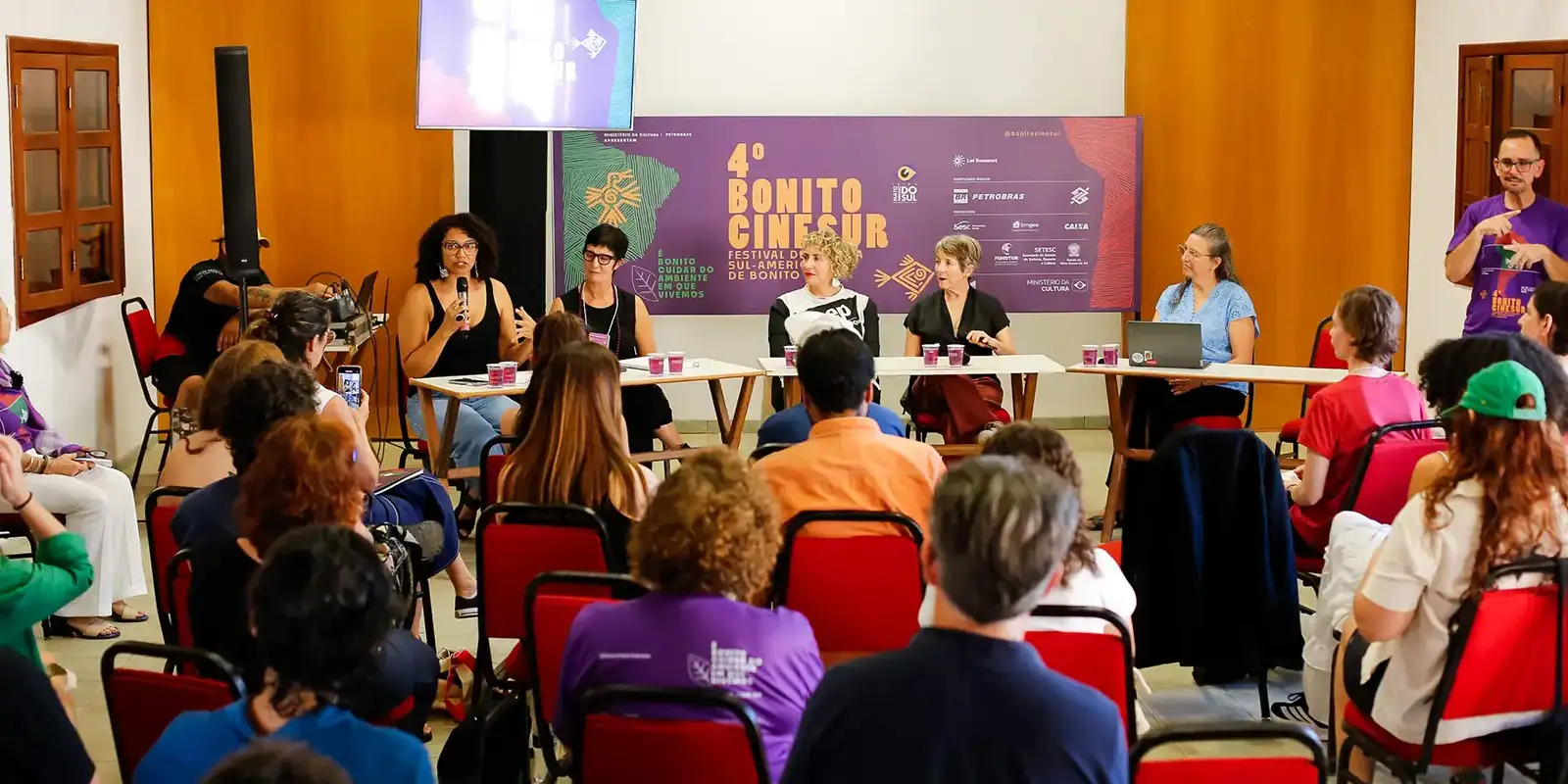 Participação feminina na direção de filmes permanece abaixo de 20%