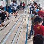 Paulistanos enfrentam filas para tomar vacina contra sarampo