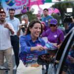 Raquel Lyra ganha as ruas do Recife em panfletaço e destaca investimentos na saúde