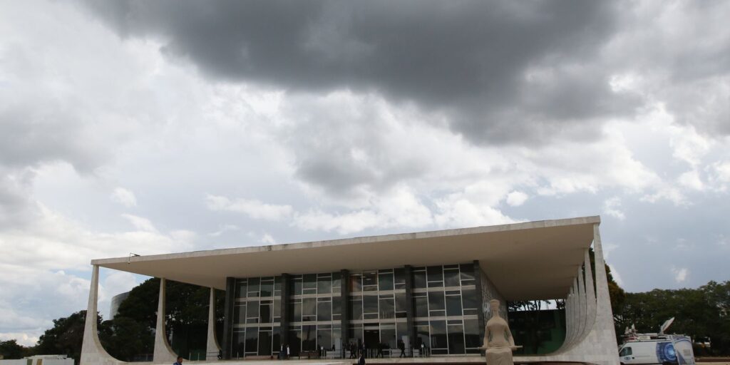 STF retoma julgamento sobre mandato-tampão para governo do Rio