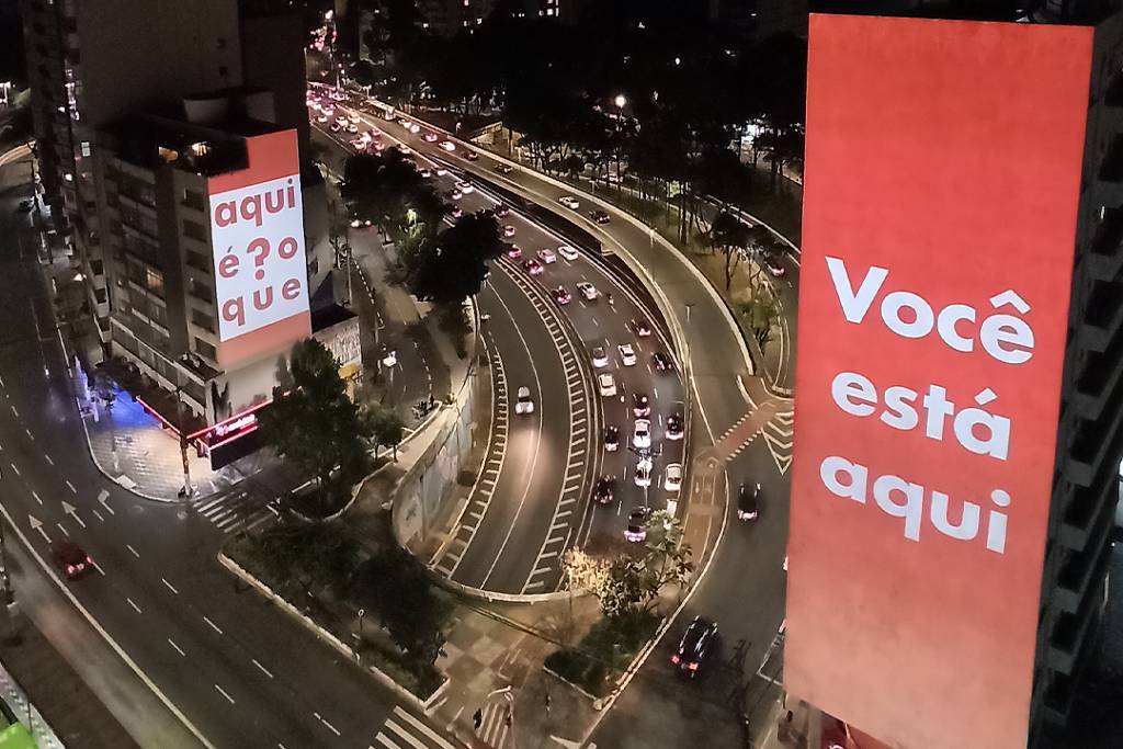 Tadeu Jungle tem obra projetada no Boulevard das Artes - 26/08/2026 - Mônica Bergamo