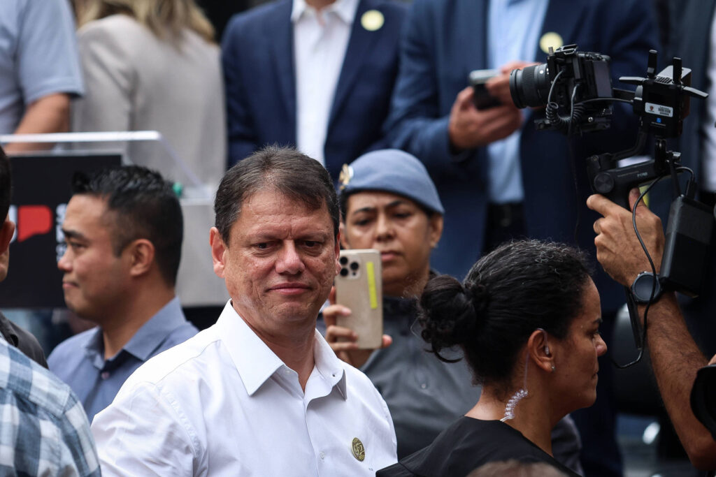 Tarcísio cancela participação no Roda Viva - 24/08/2026 - Política