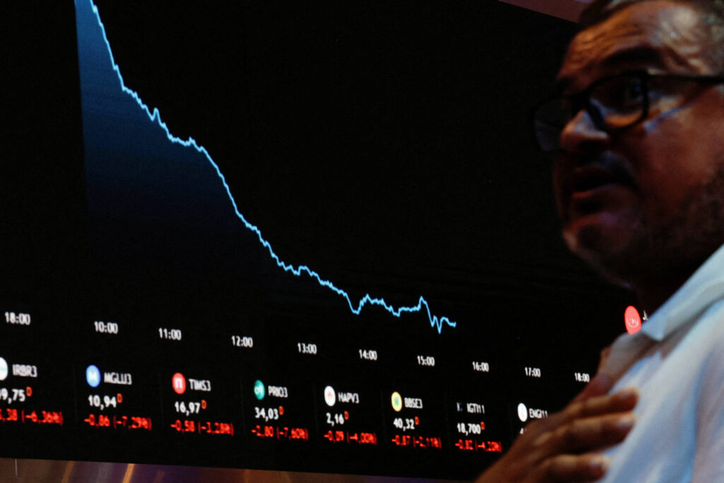 Acompanhe a cotação do dólar e a Bolsa nesta sexta (25) - 25/09/2026 - Economia