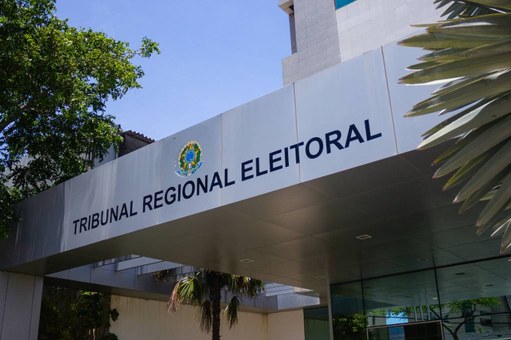 Cobertura eleitoral tem ameaça e processo contra jornais - 22/09/2026 - Política