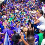 Em grande caminhada em Casa Amarela, Raquel recebe carinho da população e garante expansão do Hospital da Restauração