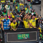 Flávio Bolsonaro volta a chamar Lula de 'pai do Tigrinho' - 26/09/2026 - Política