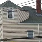28.fev.2026 - Casa onde mulher foi mantida refém por Jordende Pierre em Massachussets, Estados Unidos