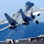 F-14B decola do porta-aviões USS Harry S. Truman (CVN 75): aeronave já foi aposentada pelos EUA