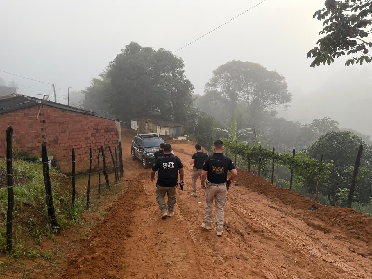 Polícia Civil deflagra operação contra grupo suspeito de tráfico de drogas, homicídios e corrupção de menores em Pernambuco