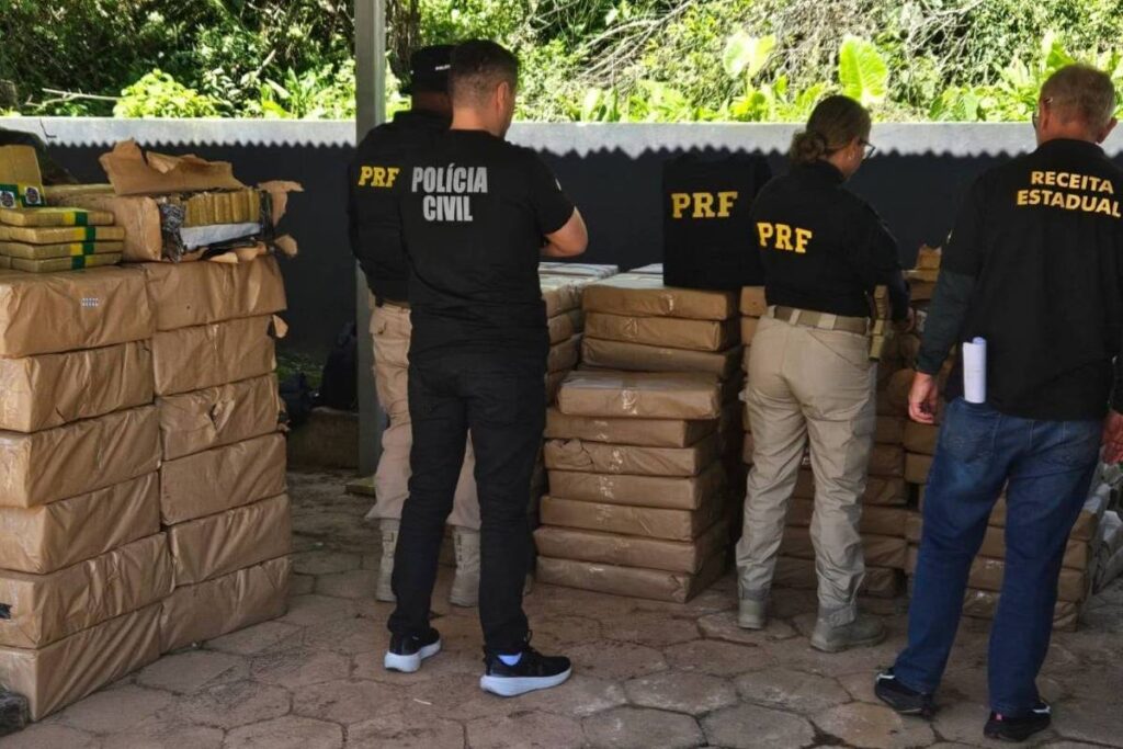 Polícia acha duas toneladas de maconha em carga de repolho - 18/09/2026 - Cotidiano