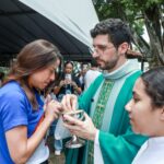 Recebida com carinho por fiéis em Olinda, Raquel participa de missa no Santuário Mãe Rainha de Schoenstatt e visita obra da Tenda dos Peregrinos