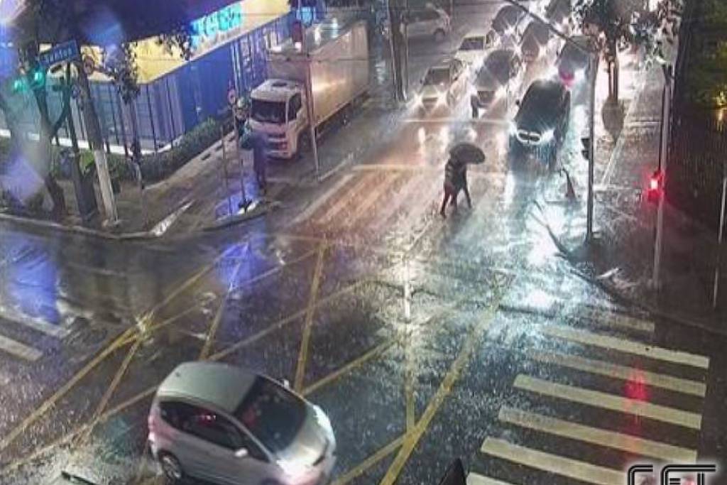 São Paulo tem alerta para chuva e máxima de 21°C terça(1º) - 01/09/2026 - Cotidiano
