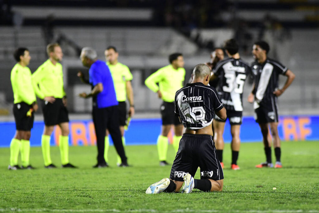 Um ano após título inédito, Ponte Preta mergulha em crise - 05/09/2026 - Esporte