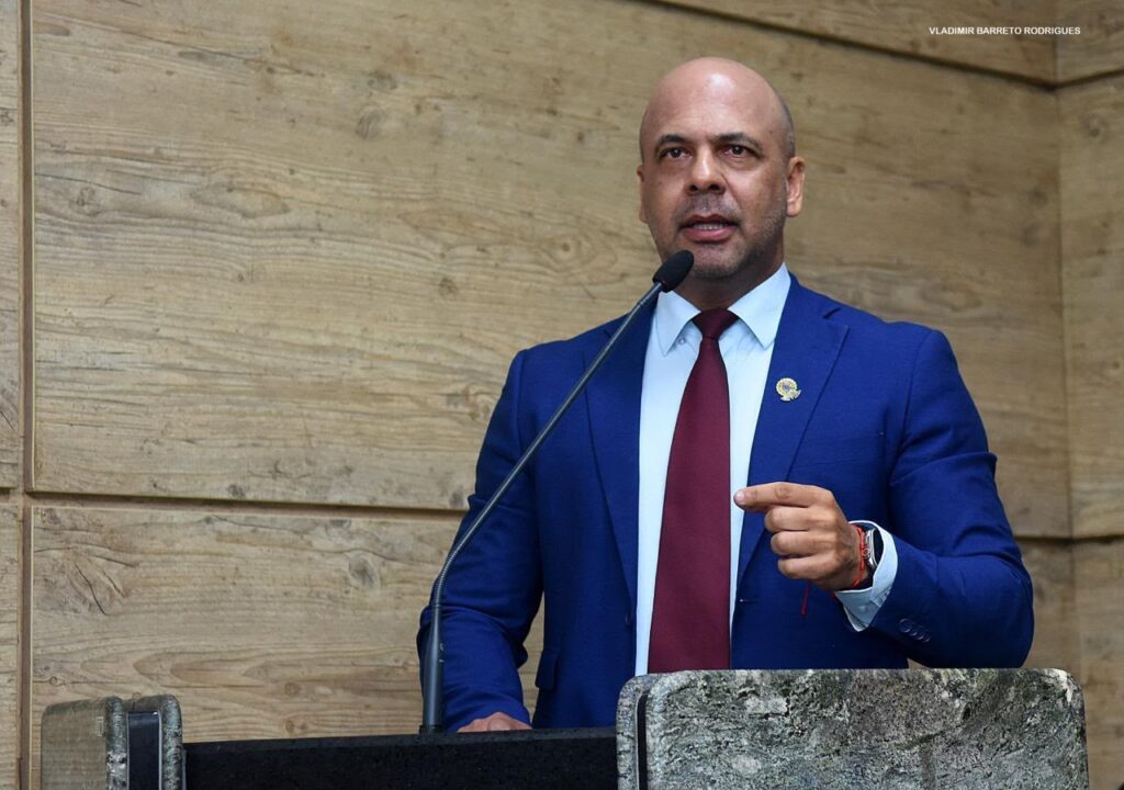Anderson Correia pede celeridade em exames realizados pelo município para pacientes com câncer