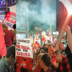 Apoiadores realizam ato pró-Lula nas ruas centrais de Apucarana