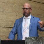Autor do pedido do Hospital Público Veterinário em Caruaru, Anderson Correia solicita que equipamento tenha serviços completos
